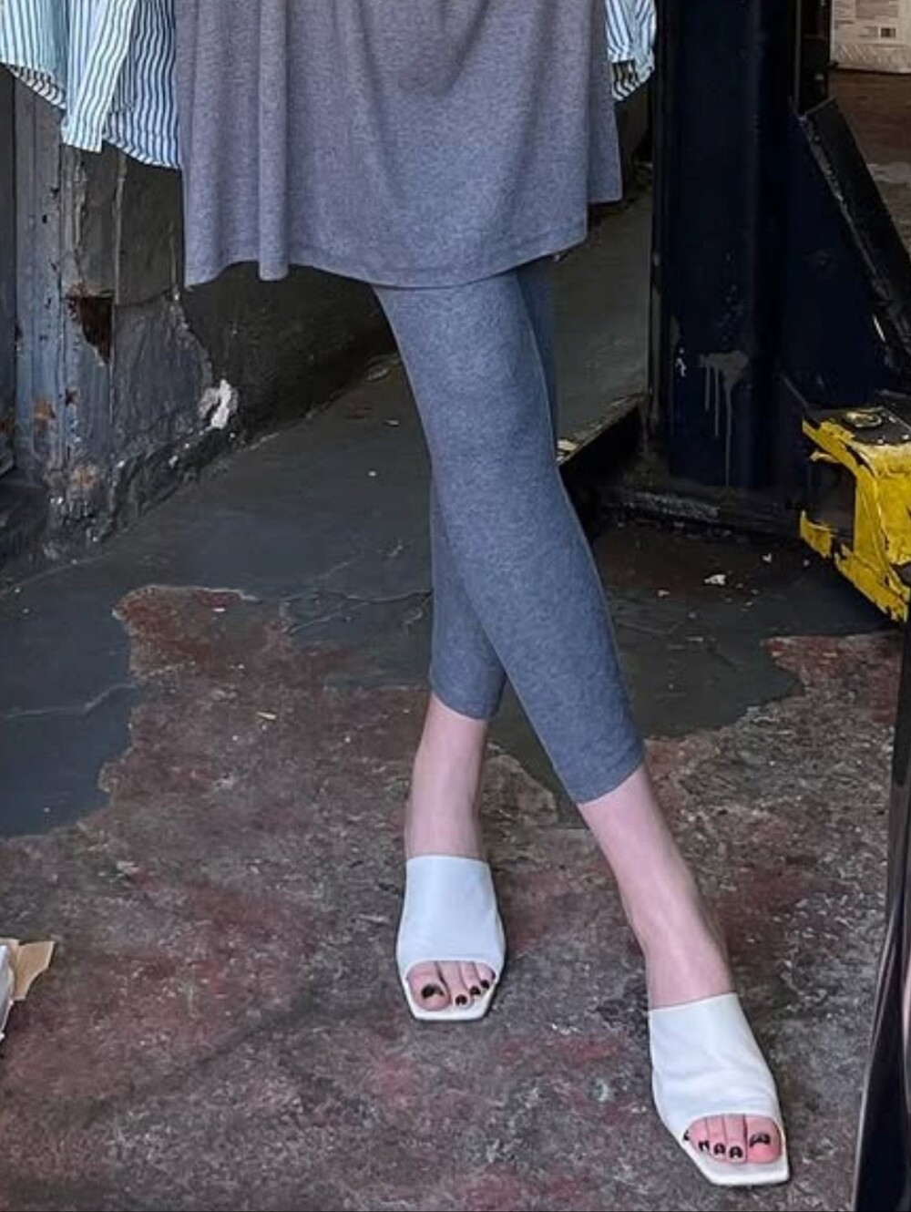 Mimumaxi Gray Ribbed Loyal Leggings small